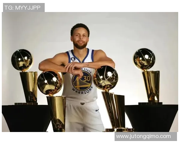 足球场上16号球星的荣耀与挑战：从青涩少年到世界巨星的成长之路